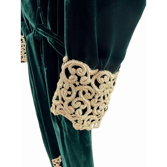 Vintage 1930s Full Length Emerald Velvet Robe Gold Embroidered Silk Lined - Picture 10 of 12